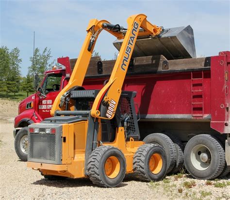 can a skid steer pick up 4000 ilbs|skid steer loader specifications.